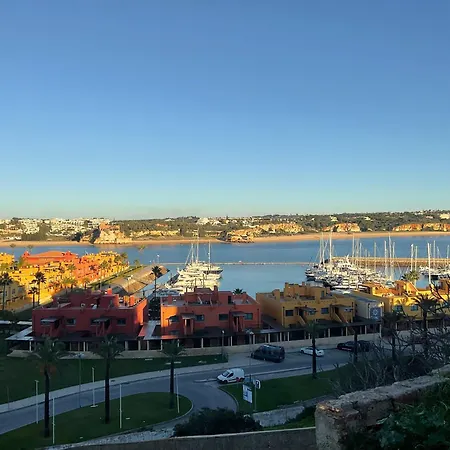 Coracao Da Rocha Портіман